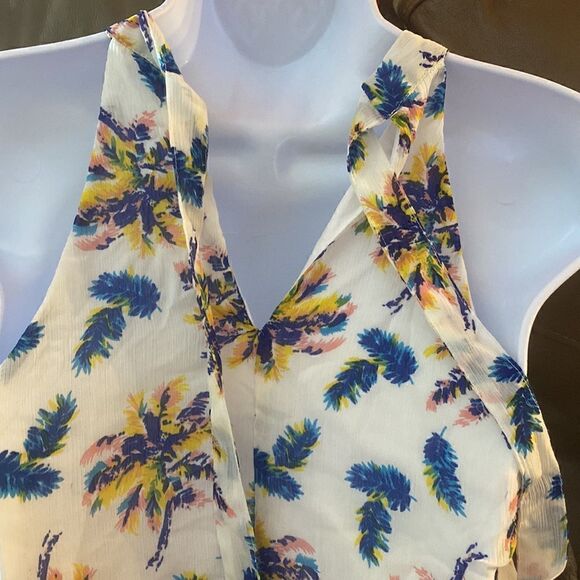 Crop top, sexy from Charlotte Russe, colorful palm trees Size M BNWT - Picture 3 of 4